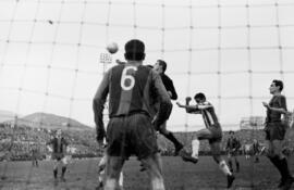 Málaga. Partido de fútbol Málaga-Barcelona. Estadio de la Rosaleda. Febrero de 1963