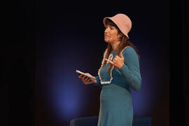 Raquel Haro. Dialogando sobre "cómo convertir tus dramas en una bonita historia". Facultad de Psicología y Logopedia de la Universidad de Málaga. Febrero de 2022