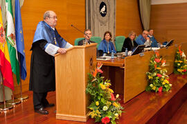 Investidura como Doctor "Honoris Causa" de D. Antonio García-Bellido por la Facultad de Ciencias de la Universidad de Málaga. Rectorado. Marzo de 2015