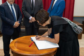 Recibimiento de autoridades y firma. Apertura del Curso Académico 2019-2020 de la Escuela Técnica Superior de Arquitectura de la Universidad de Málaga. Teatro Cervantes. Octubre de 2019