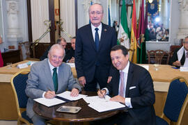 Firma de acuerdo. Presentación del Centro Internacional de Autoridades y Líderes. Ayuntamiento de Málaga. Julio de 2018