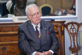 Eugenio Chicano en su nombramiento como miembro de la Real Academia de Bellas Artes de San Telmo. Salón de los Espejos, Ayuntamiento de Málaga. Septiembre de 2016