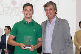 Entrega de trofeos en la Gala del Deporte Universitario 2017. Escuela Técnica Superior de Ingeniería de Telecomunicaciones. Junio de 2017
