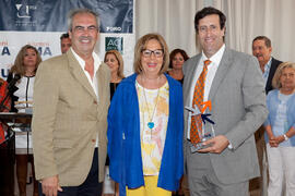 Carlos de las Heras, Adelaida de la Calle y Ernesto Pimentel en el homenaje de la Asociación de Antiguos Alumnos a los decanos y directores de centro de la UMA. Foro Alumni-UMA. Mayo de 2015