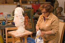 Encarnación Hernández trabaja en su estudio. Málaga. Junio de 2008