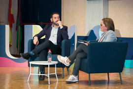 Pere Estupinyà y Esther Luque. Conferencia "Dialogando", con Pere Estupinyà. Facultad de Ciencias. Octubre de 2018