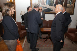 Reunión con el alcalde de Málaga posterior a la firma del convenio con la Universidad de Sharjah, Emiratos Árabes. Ayuntamiento de Málaga. Noviembre de 2015