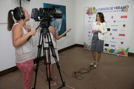 Entrevista a Alicia Carrasco en photocall. Curso "La buena Inteligencia Artificial". Cursos de Verano de la Universidad de Málaga. Ronda. Julio de 2018