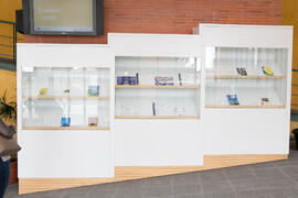 Exposición bibliográfica "La Biblioteca Universitaria y el Turismo Sostenible en Málaga". Biblioteca General. Abril de 2017