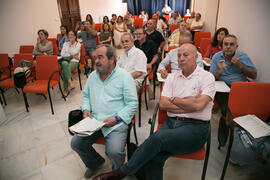 Asisntentes a la conferencia de Fernando López Segura. Curso "El aceite de oliva, salud, cultura y riqueza de los pueblos mediterráneos". Cursos de Verano de la Universidad de Málaga. Vélez Málaga. Julio de 2018