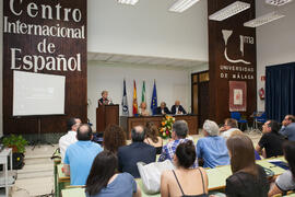 Intervención de una alumna del CIE-UMA en su graduación el Día del Español. Centro Internacional de Español de la Universidad de Málaga. Junio de 2016