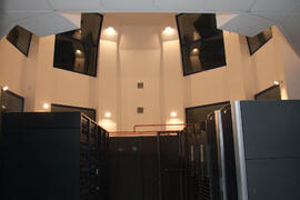Súperordenador Picasso. Servicio de Supercomputación y Bioinformática (SCBI) de la Universidad de Málaga. Parque Tecnológico de Andalucía. Diciembre de 2007