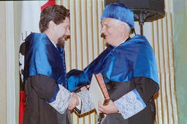 Investidura como Doctor "Honoris Causa" de D. Jacques-Louis Lions por la Facultad de Ciencias de la Universidad de Málaga. Teatro María Cristina. Enero de 1994