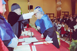 Investidura como Doctor "Honoris Causa" de D. Esteban Martín Rodríguez Cairo por la Universidad de Málaga. Paraninfo. Noviembre de 1999