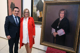 Adelaida de la Calle y Antonio Montiel. Presentación del cuadro de la rectora Adelaida de la Calle en la Galería de Rectores de la Universidad de Málaga. Edificio del Rectorado. Marzo de 2019