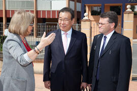 Inauguración de la oficina de la Universidad de Incheón. Rectorado. Abril de 2011