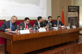Mesa de trabajo "Palancas de crecimiento: una visión sectorial", durante la jornada del II Día de la Economía Andaluza. Facultad de Ciencias Económicas y Empresariales. Febrero de 2015