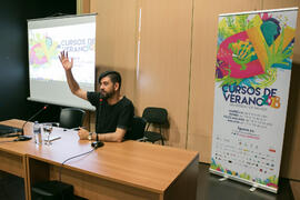 Manu Sánchez pronuncia su conferencia "El humor, un asunto muy serio". Curso de Verano "El humor en las artes escénicas". Marbella. Julio de 2018