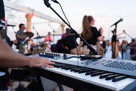 Concierto de Julia Martín. Festival solidario en los Baños del Carmen. Cursos de Verano de la Universidad de Málaga. Málaga. Julio de 2019