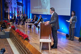 Discurso de Antonio Banderas. Entrega de la distinción "Oikonomos" de la Facultad de Ciencias Económicas y Empresariales de la Universidad de Málaga. Paraninfo. Diciembre de 2024