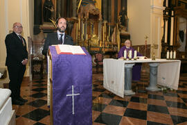 Javier Fernández-Burgos en la misa de Lunes Santo. Iglesia de San Agustín. Abril de 2017