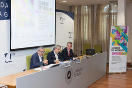 Diego Vera, José Ángel Narváez y José Antonio Cristóbal. Presentación de los Cursos de Verano 2016. Edificio del Rectorado. Mayo de 2016