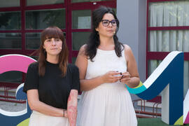 Eva Morell y Clara Jiménez antes de su conferencia en el ciclo "Dialogando". Facultad de Ciencias de la Comunicación. Mayo de 2019