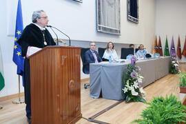 José Ángel Narváez en la investidura como Doctor "Honoris Causa" de Antonio Soler por la Facultad de Filosofía y Letras de la Universidad de Málaga. Paraninfo. Junio de 2016