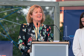Susana Cabrera en la bienvenida a los alumnos de intercambio internacional de la Universidad de Málaga. Jardín botánico. Octubre de 2017