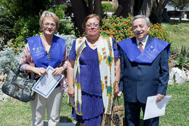 Foto de grupo. Clausura de la XIX edición del Curso Aula de Mayores de la Universidad de Málaga. Paraninfo. Junio de 2014