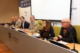 Presentación del logotipo y cartel conmemorativos del 50 Aniversario de la Facultad de Ciencias Económicas y Empresariales. Rectorado. Junio de 2014