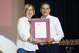 Entrega del premio al Mejor Deportista del Año. Gala del Deporte Universitario. Escuela Técnica Superior de Ingeniería de Telecomunicaciones. Junio de 2015
