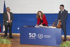 Toma de posesión de Silvia Olmedo Salar como profesora titular del Área de Periodismo de la Universidad de Málaga. Toma de posesión de nuevos catedráticos y profesores titulares de la Universidad de Málaga. Paraninfo. Noviembre de 2023