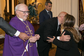 Entrega de medallas de la Cofradía de los Estudiantes. Misa de Lunes Santo. Iglesia de San Agustín. Abril de 2017