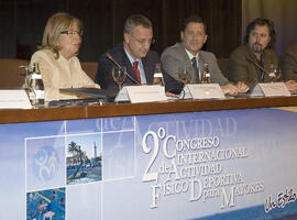Panel de Expertos. 2º Congreso Internacional de Actividad Físico-Deportiva para Mayores de la Universidad de Málaga. Palacio de Ferias y Congresos de Málaga. Marzo de 2007