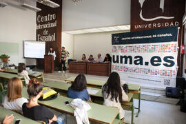 Intervención de una alumna. Graduación del alumnado del CIE de la Universidad de Málaga. Centro Internacional de Español. Septiembre de 2015