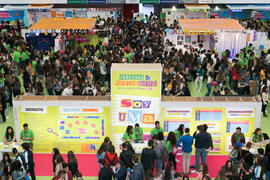 Estand de Información. Jornadas de Puertas Abiertas de la Universidad de Málaga. Complejo Polideportivo Universitario. Abril de 2018