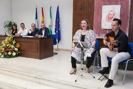 Actuación de Raquel Framit y Daniel Mora en la graduación de alumnos del CIE-UMA el Día del Español. Centro Internacional de Español de la Universidad de Málaga. Junio de 2016