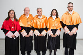 Retrato de grupo previo a la investidura como Doctor "Honoris Causa" de José Emilio Navas por la Facultad de Ciencias Económicas y Empresariales de la Universidad de Málaga. Edificio del Rectorado. Abril de 2017