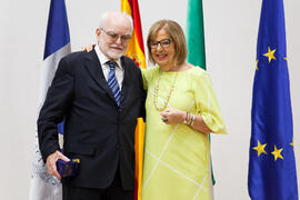 Retrato con la rectora en el homenaje a los jubilados y al personal que cumple 25 años de servicio en la UMA. Paraninfo. Mayo 2015