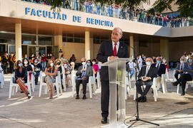 Discurso de Francisco de la Torre. Homenaje a los sanitarios en la Facultad de Medicina de la Universidad de Málaga. Campus de Teatinos. Octubre de 2021