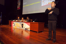 Conferencia de Gonzalo Musito. 3º Congreso Internacional de Actividad Físico-Deportiva para Mayores de la Universidad de Málaga. Palacio de Ferias y Congresos de Málaga. Marzo de 2009