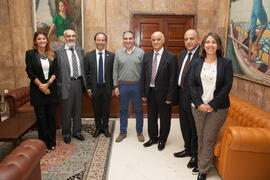 Foto de grupo tras la firma del convenio con la Universidad de Sharjah, Emiratos Árabes. Palacio de la Marina. Noviembre de 2015