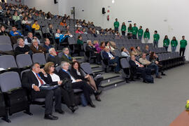 Asistentes al acto de clausura del 6º Congreso Internacional de Actividad Física Deportiva para Mayores. Escuela Técnica Superior de Ingeniería de Telecomunicaciones y de Informática. Marzo de 2015