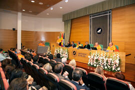 Investidura como Doctor "Honoris Causa" de D. José Manuel González Páramo por la Universidad de Málaga. Rectorado. Junio de 2011