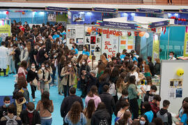 Stand de Económicas. Jornada de Puertas Abiertas de la Universidad de Málaga. Complejo Polideportivo Universitario. Marzo de 2022