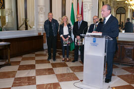 Francisco de la Torre. Entrega de los II Premios de Investigación de la Cátedra de Estudios Cofrades. Ayuntamiento de Málaga. Marzo de 2018