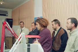 Visita del rector de la Universidad de Málaga, José María Martín Delgado, al Centro de Tecnología de la Imagen. 1992