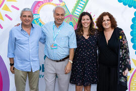 Diego Vera y Elsa Álvarez junto a representantes de Acoes Honduras y Cudeca. Festival solidario en los Baños del Carmen. Cursos de Verano de la Universidad de Málaga. Málaga. Julio de 2019
