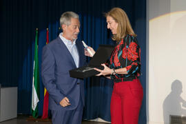 Entrega del premio Investigación Deportiva a José Luis Carretero Lestón. Gala del Deporte Universitario 2018. Escuela Técnica Superior de Ingeniería de Telecomunicaciones. Junio de 2018